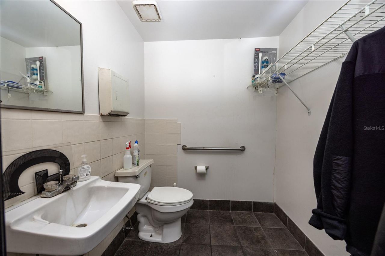 529 North N Us 17/92, Longwood, FL 32750 Photo