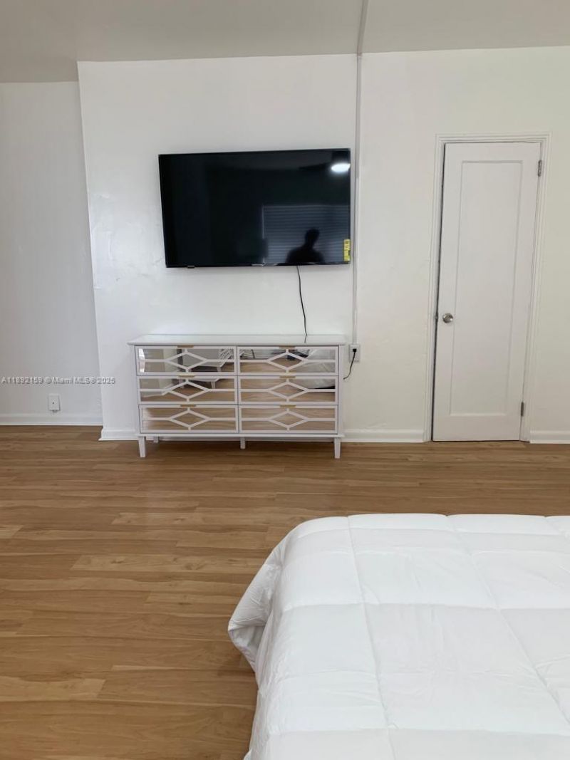 545 Michigan Ave, Unit 3, Miami Beach, FL 33139 Photo