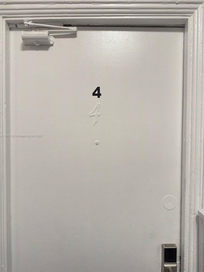 545 Michigan Ave, Unit 4, Miami Beach, FL 33139 Photo