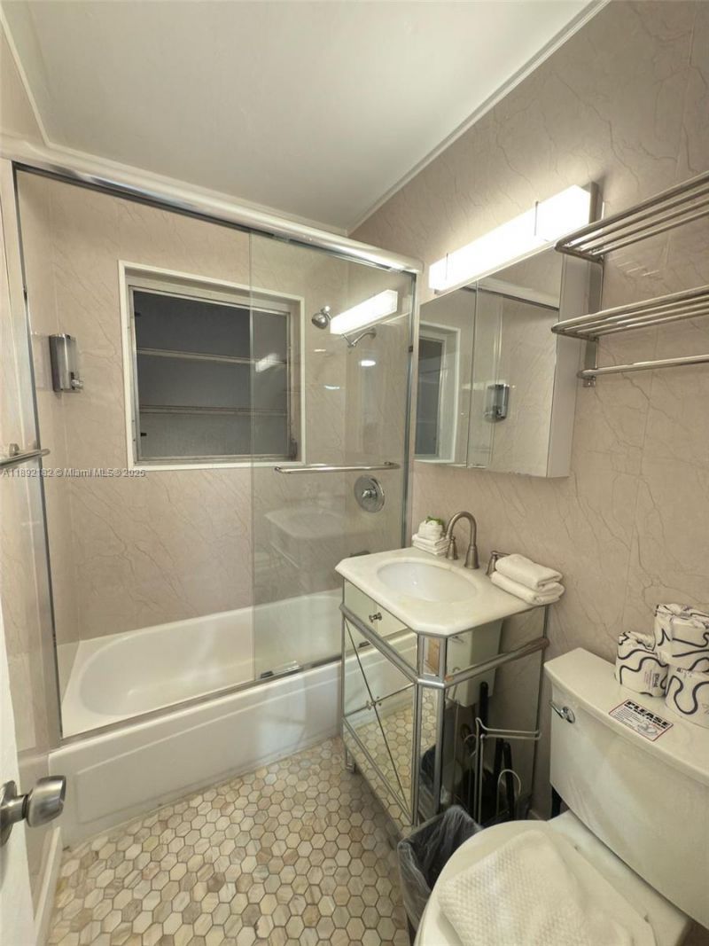 545 Michigan Ave, Unit 4, Miami Beach, FL 33139 Photo
