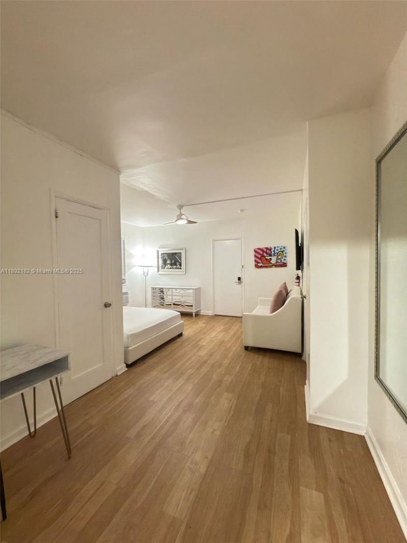 545 Michigan Ave, Unit 4, Miami Beach, FL 33139 Photo