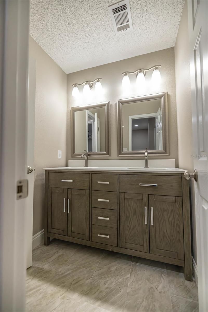 740 N Fairfield Drive, Pensacola, FL 32506 Photo