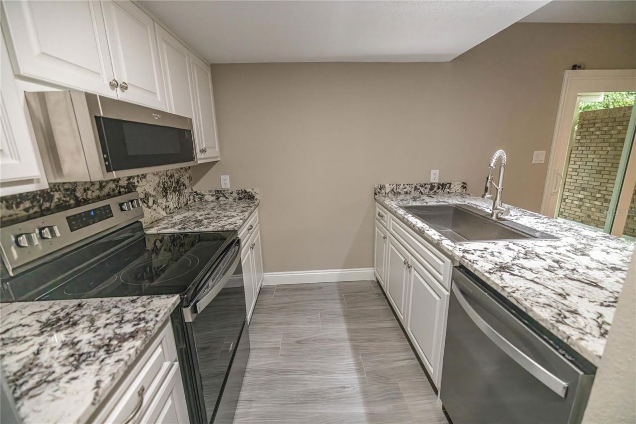 740 N Fairfield Drive, Pensacola, FL 32506 Photo