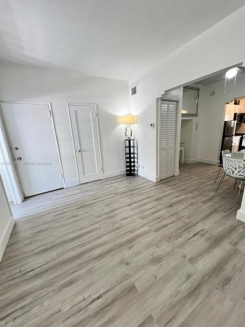 730 12th St, Unit 9, Miami Beach, FL 33139 Photo