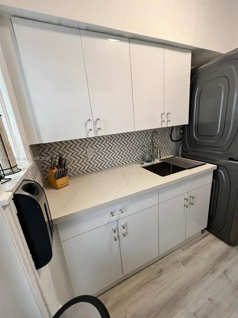 730 12th St, Unit 9, Miami Beach, FL 33139 Photo