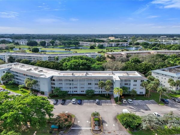 3001 Portofino Isle, Unit K2, Coconut Creek, FL 33066
