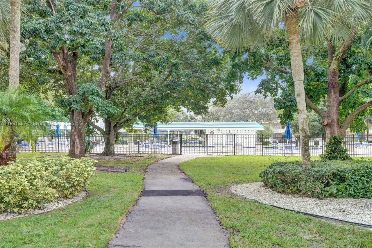 3001 Portofino Isle, Unit K2, Coconut Creek, FL 33066 Photo