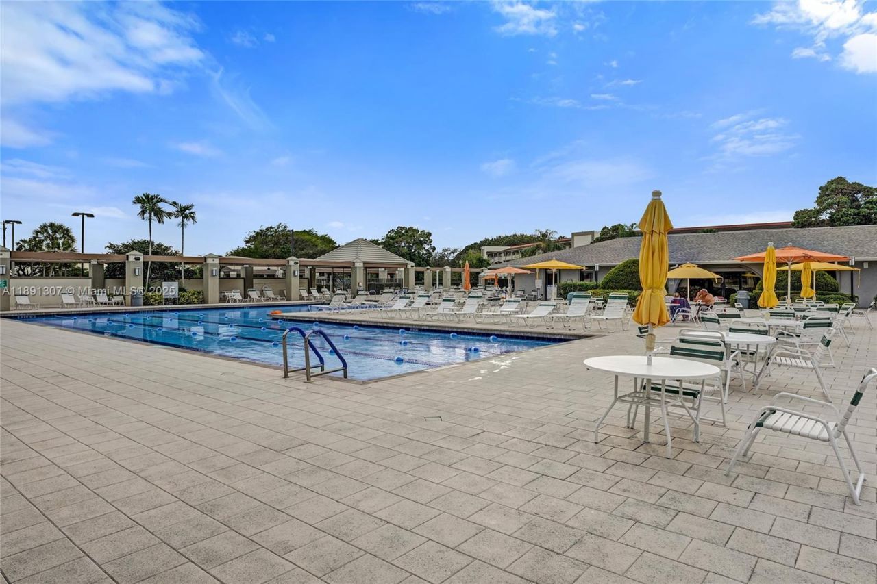 3001 Portofino Isle, Unit K2, Coconut Creek, FL 33066 Photo