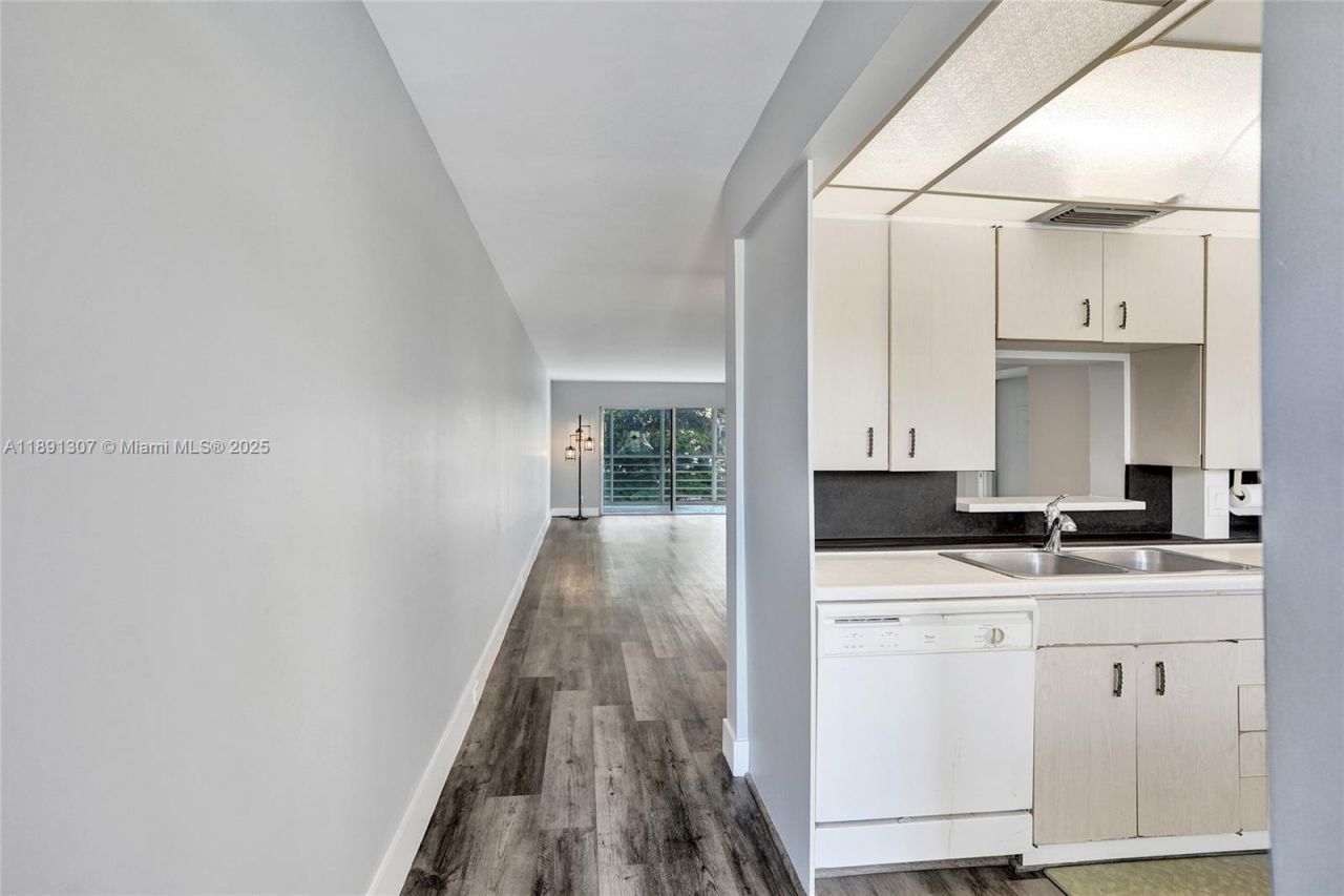 3001 Portofino Isle, Unit K2, Coconut Creek, FL 33066 Photo