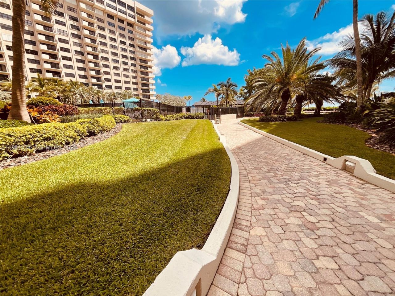 4900 N Ocean Blvd, Unit 1217, Lauderdale by the Sea, FL 33308 Photo