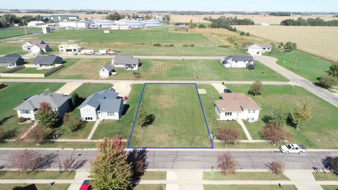 527 Elliot Dr Se, Grand Meadow, MN 55936 Main Photo