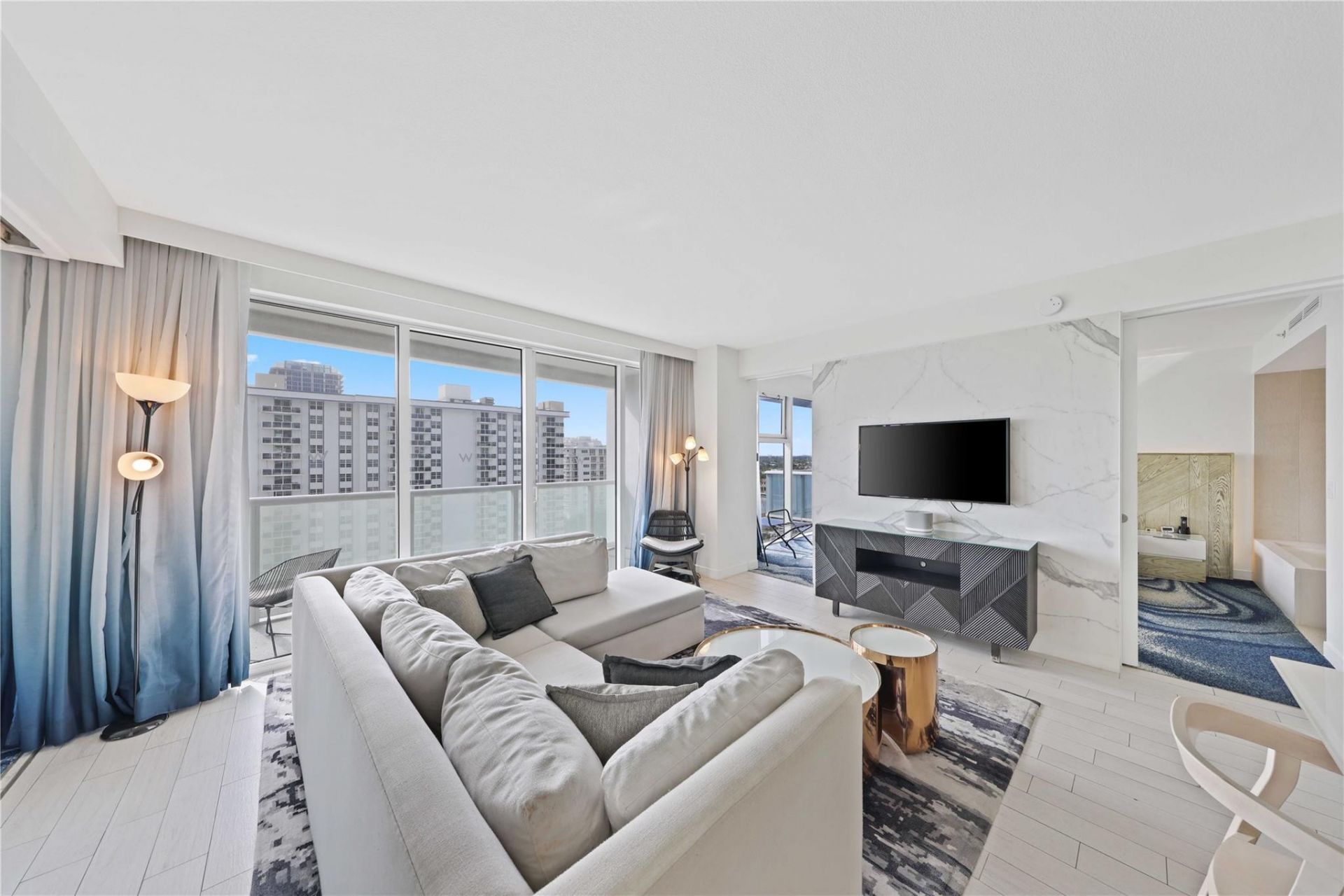 3101 Bayshore, Unit 1007, Fort Lauderdale, FL 33304 Photo