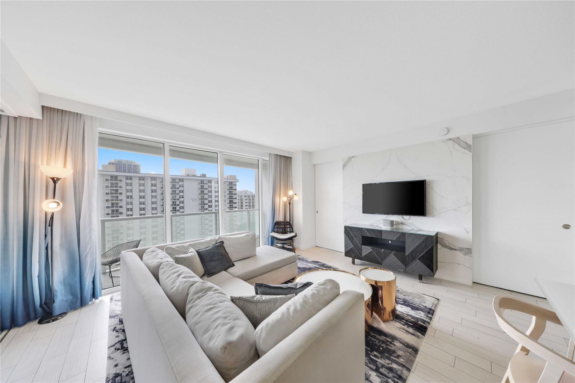 3101 Bayshore, Unit 1007, Fort Lauderdale, FL 33304 Photo