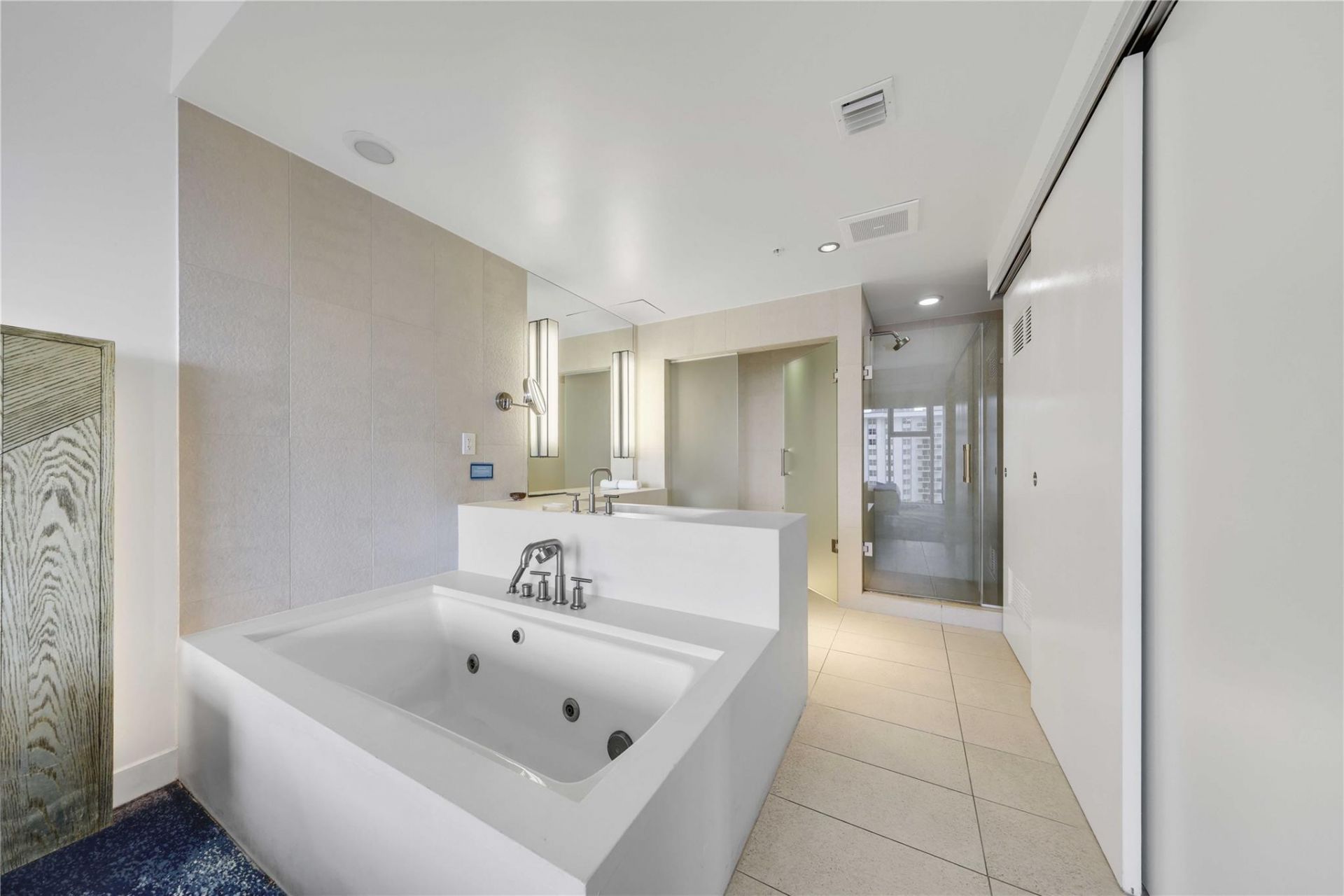 3101 Bayshore, Unit 1007, Fort Lauderdale, FL 33304 Photo