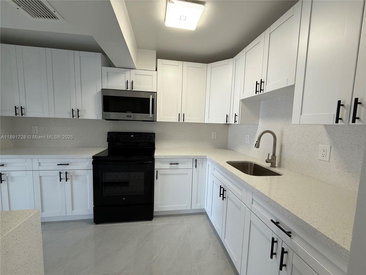 4534 NW 195th St, Miami Gardens, FL 33055 Photo