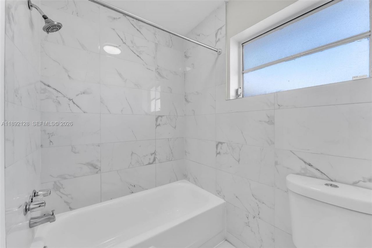 7330 SW 82nd St, Unit B218, Miami, FL 33143 Photo