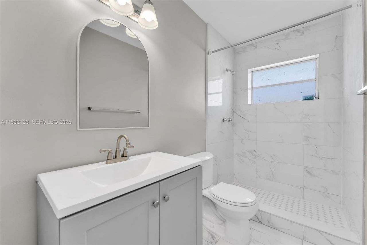 7330 SW 82nd St, Unit B218, Miami, FL 33143 Photo