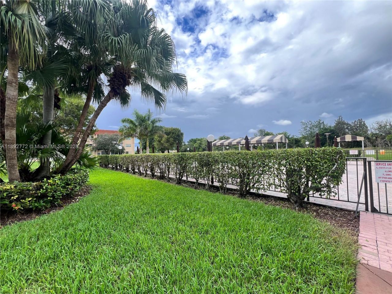 8851 Sunrise Lakes Blvd, Unit 109, Sunrise, FL 33322 Photo