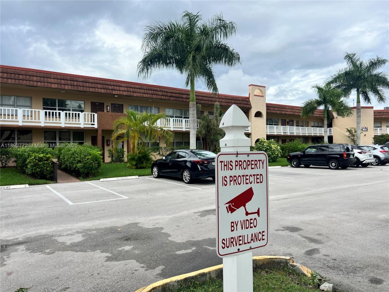 8851 Sunrise Lakes Blvd, Unit 109, Sunrise, FL 33322 Photo