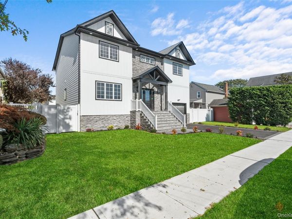 450 Morea Street, Oceanside, NY 11572