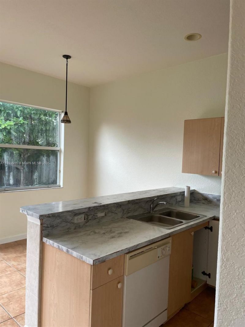 1321 SE 16th Ave, Homestead, FL 33035 Photo