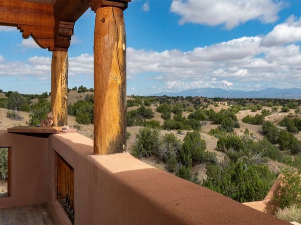 52 Bonanza Trl, Santa Fe, NM 87508