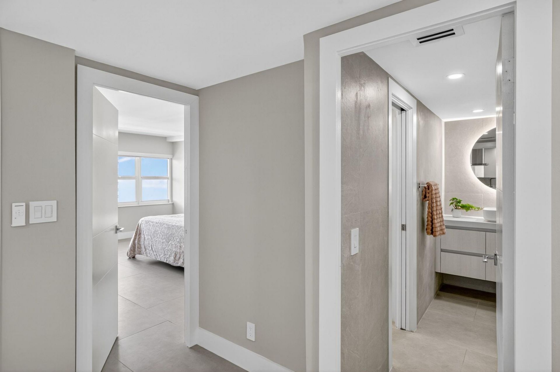 2100 S Ocean Drive, Unit 15E, Fort Lauderdale, FL 33316 Photo