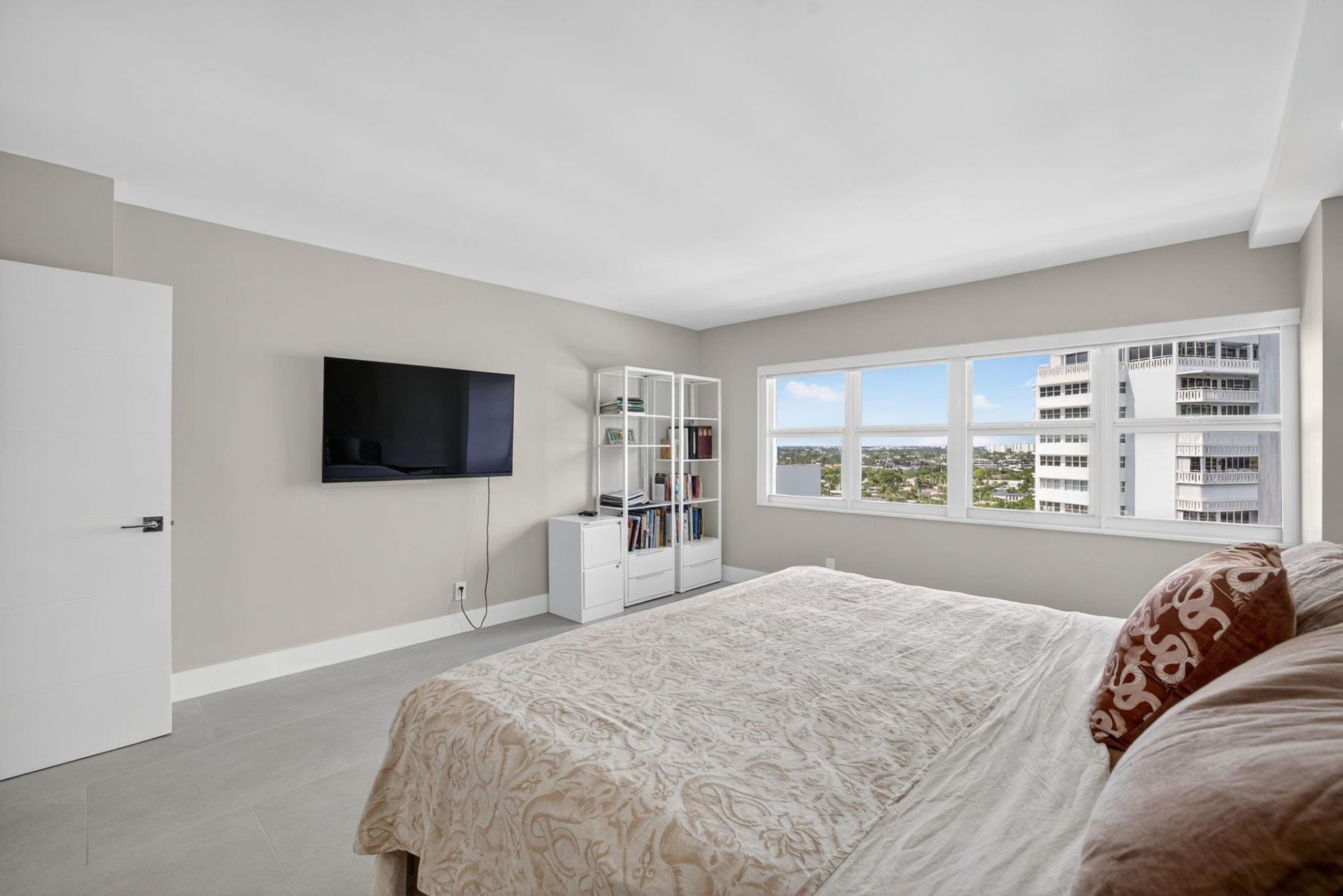 2100 S Ocean Drive, Unit 15E, Fort Lauderdale, FL 33316 Photo