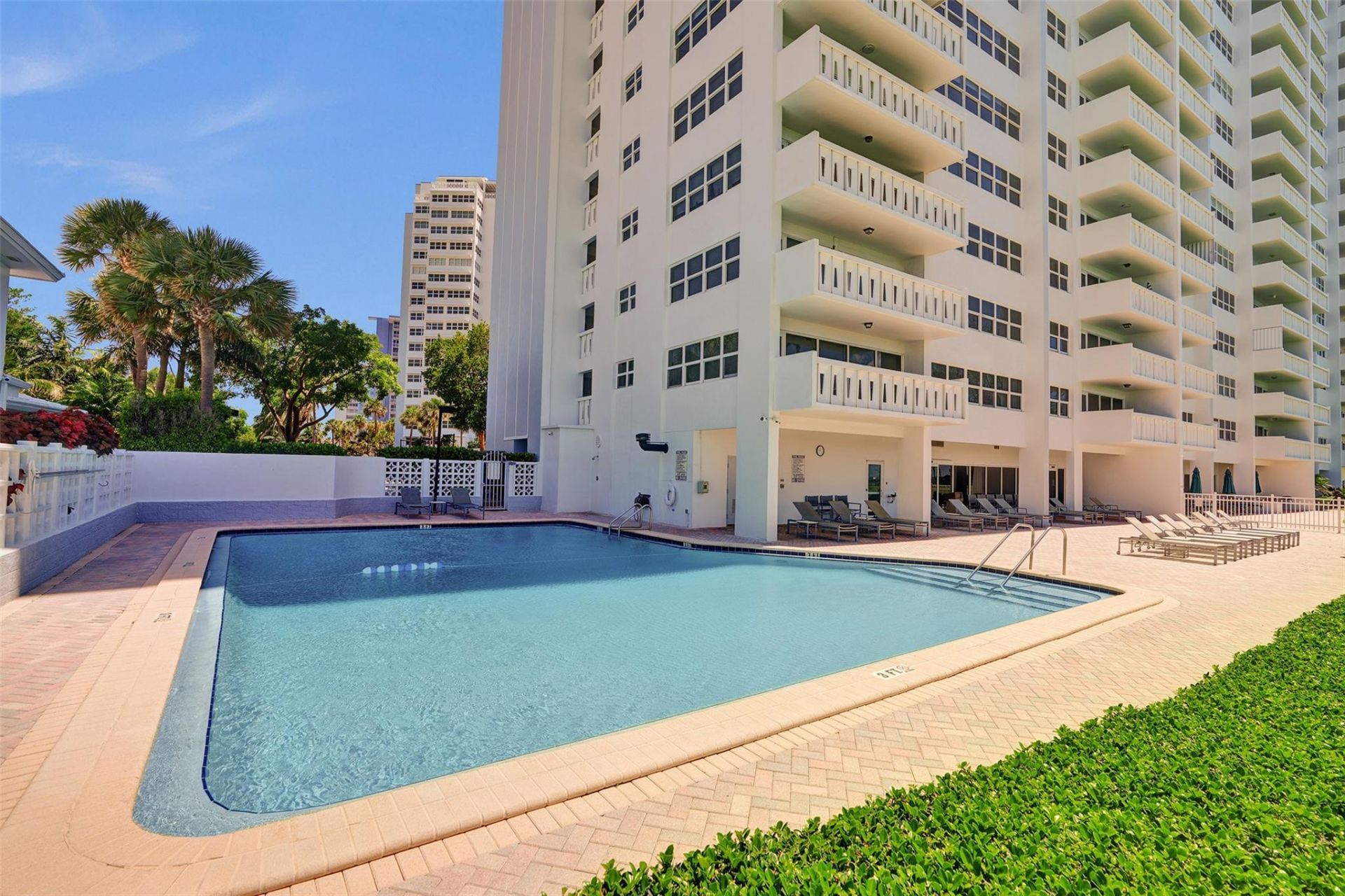 2100 S Ocean Drive, Unit 15E, Fort Lauderdale, FL 33316 Photo