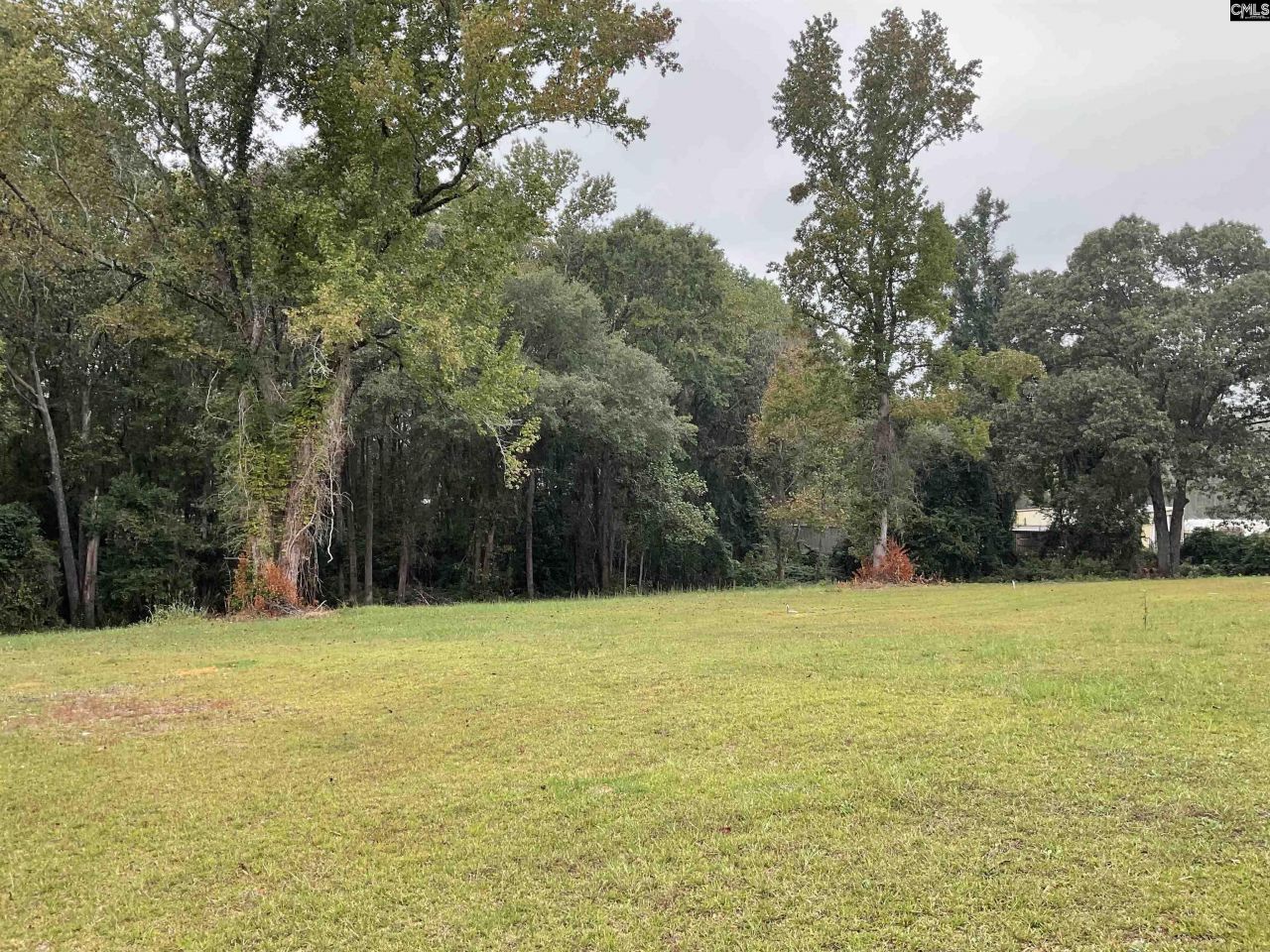 1015 B Elgin Estates Drive  Photo 4