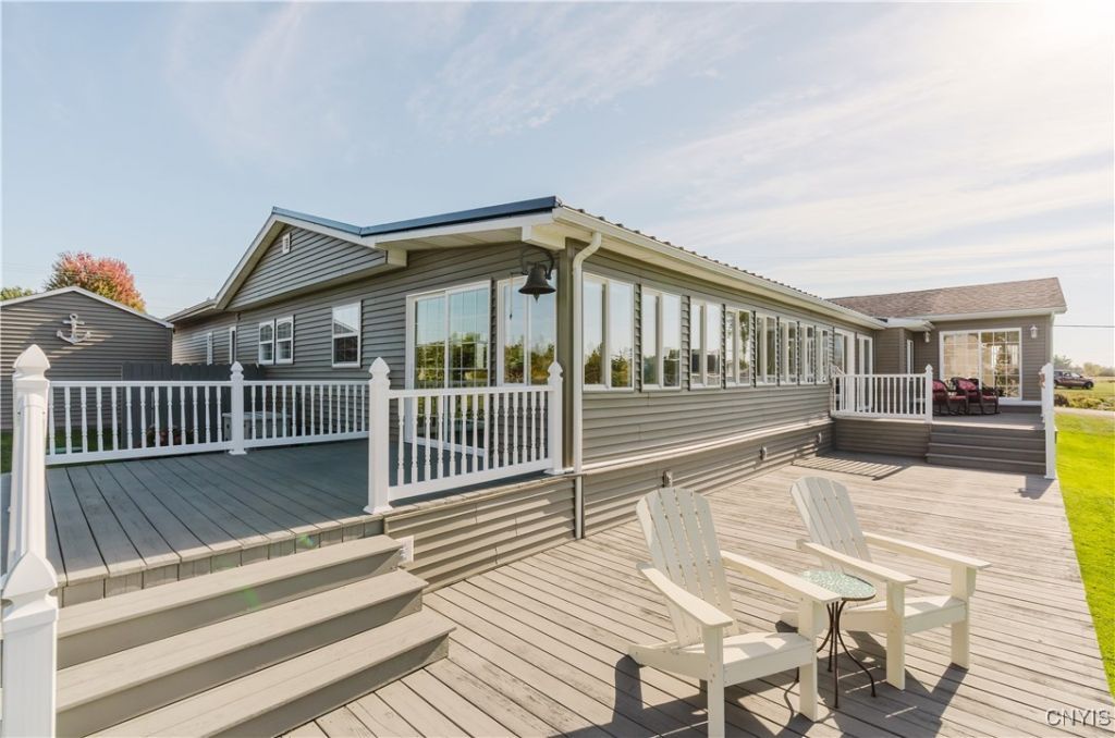 35303 State Route 12e, Cape Vincent, NY 13618 Main Photo