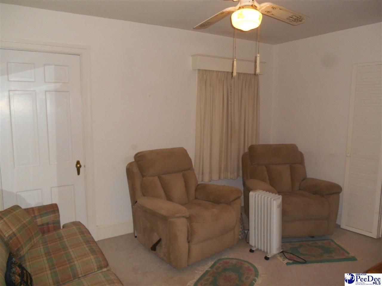 1607 2nd Loop Road Photo 10