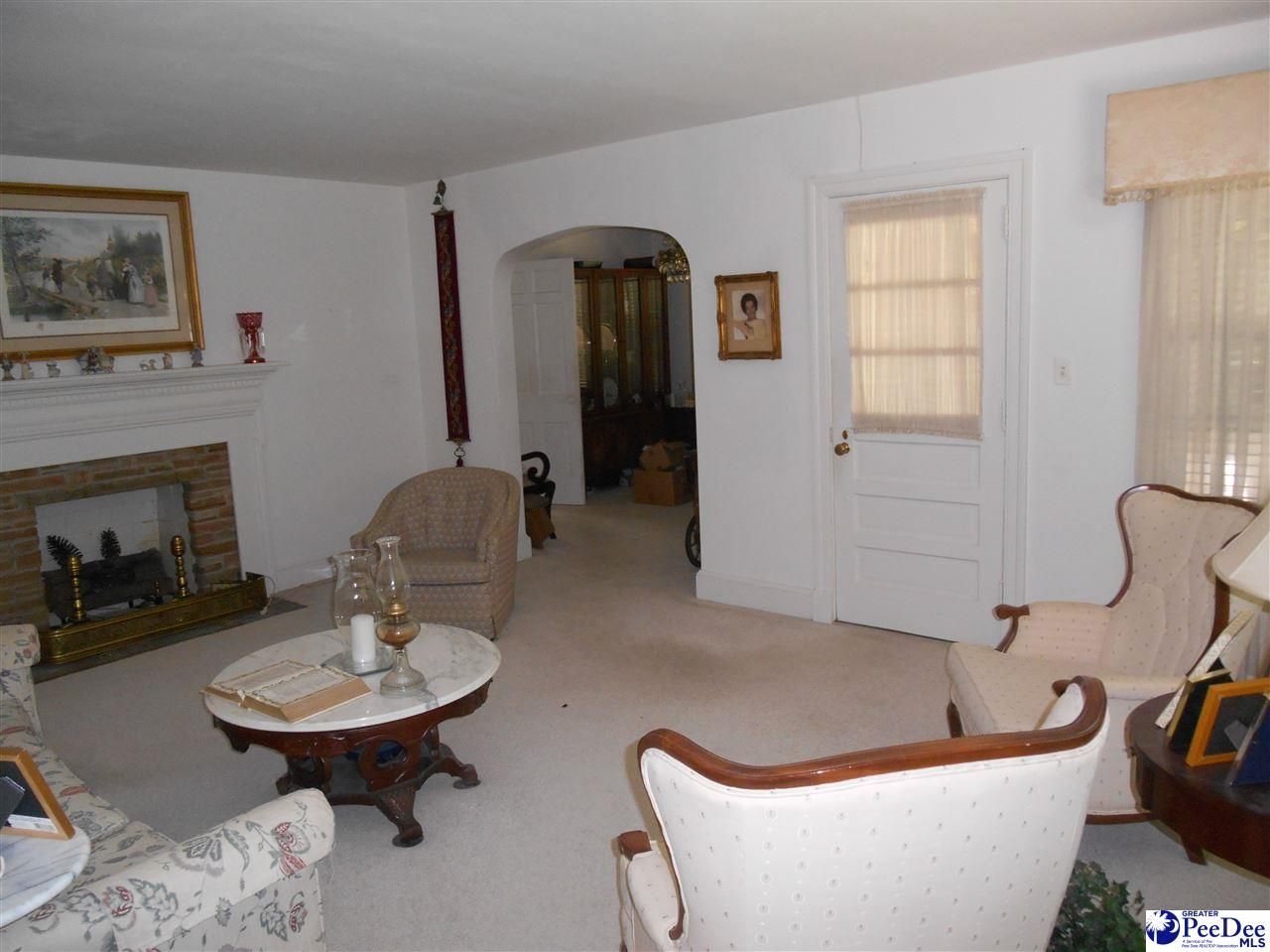 1607 2nd Loop Road Photo 5
