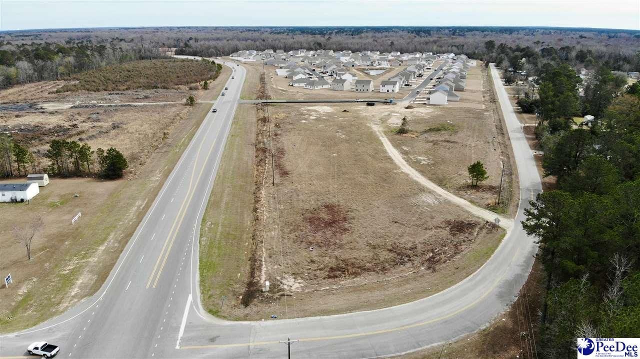 1050 Freedom Blvd Photo 4