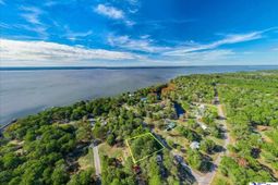 100 Triangle Drive photo 4