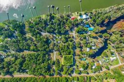 100 Triangle Drive photo 4