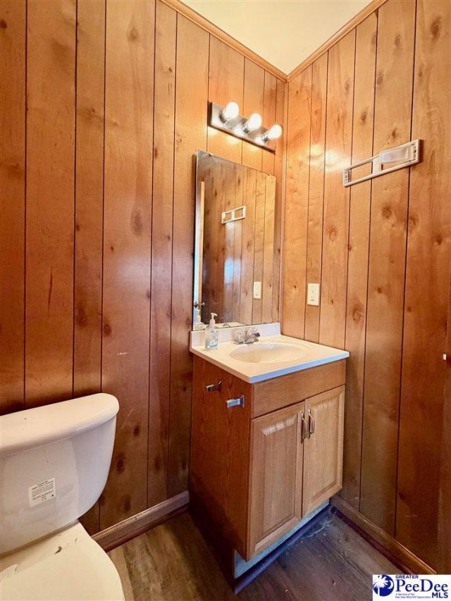 1109 S Highway 301 Photo 11