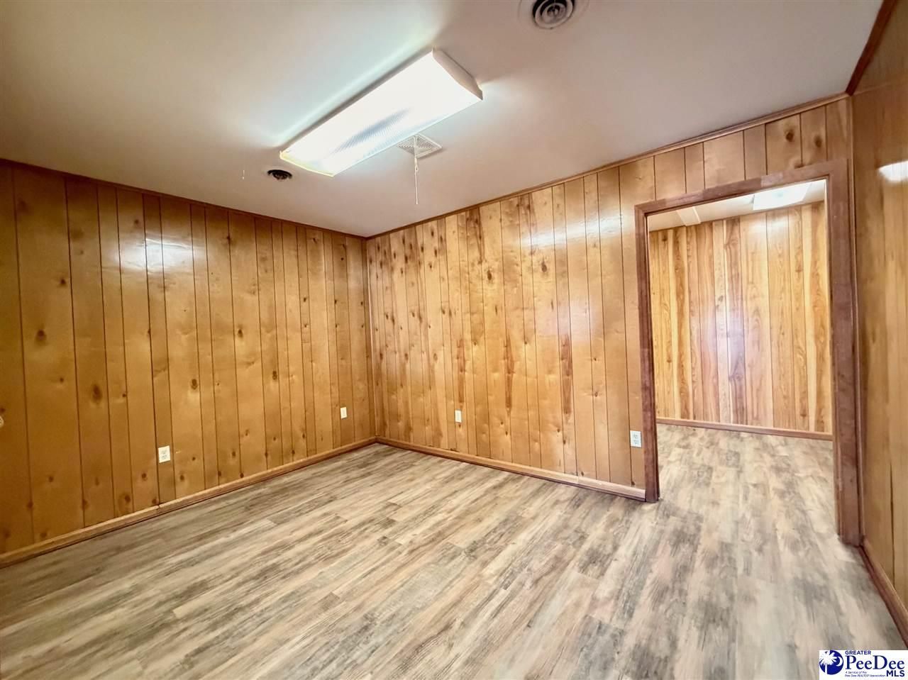 1109 S Highway 301 Photo 22