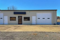 1109 S Highway 301 photo 4