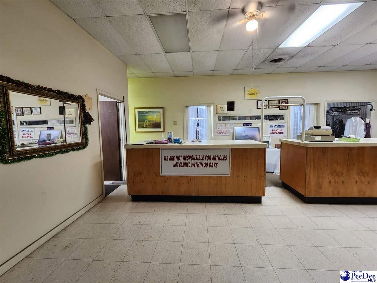 100 East Calhoun Street Photo 4