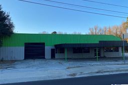 447 N Brooks Street photo 4