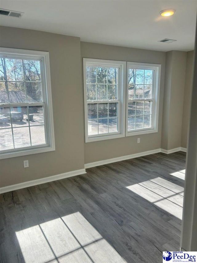 1001/1003 Jessamine Trl Photo 4