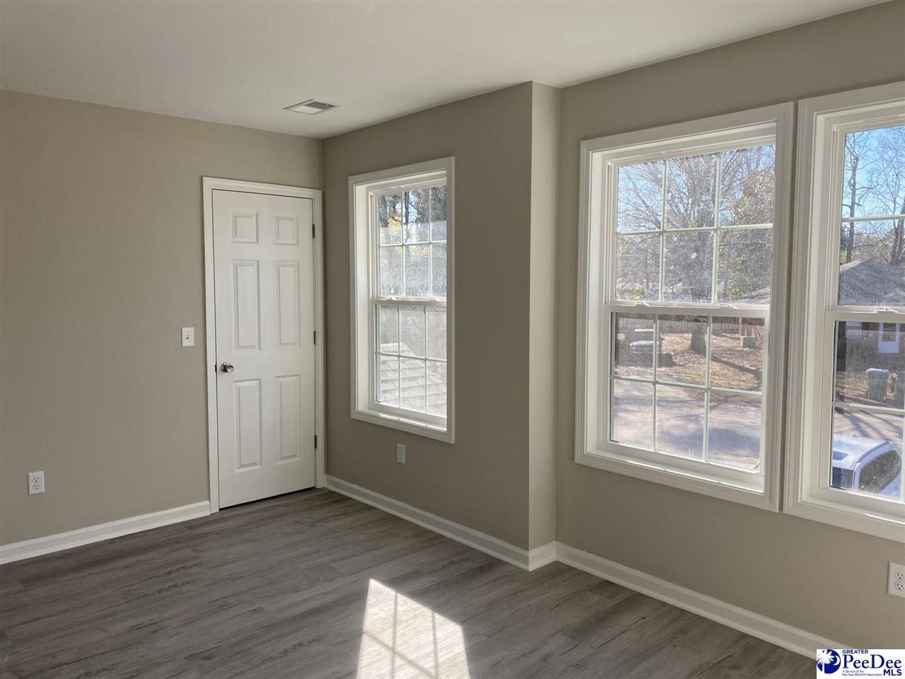 1001/1003 Jessamine Trl Photo 9