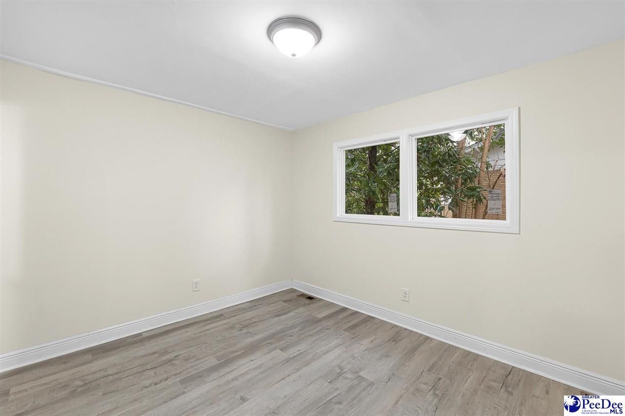 1551 N Sierra Range Photo 23