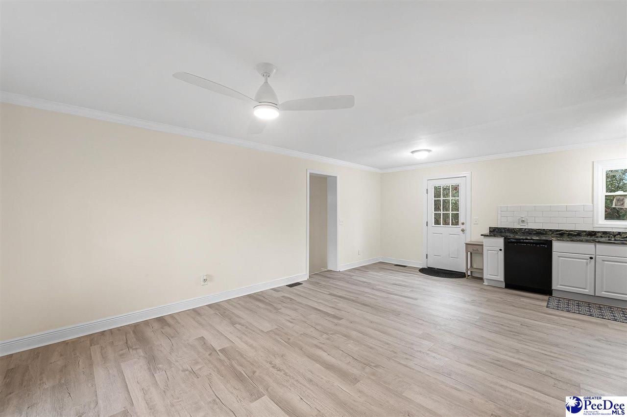 1551 N Sierra Range Photo 4