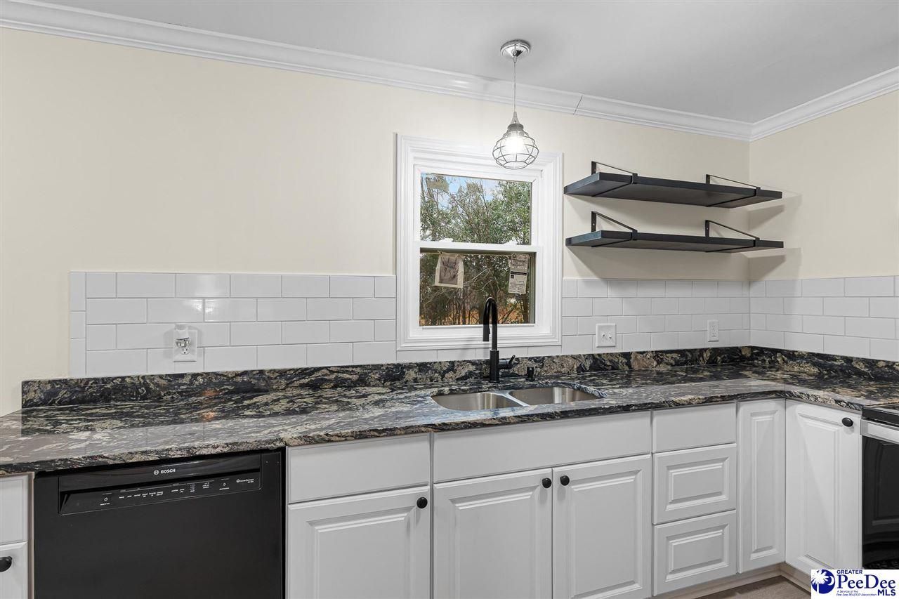 1551 N Sierra Range Photo 7