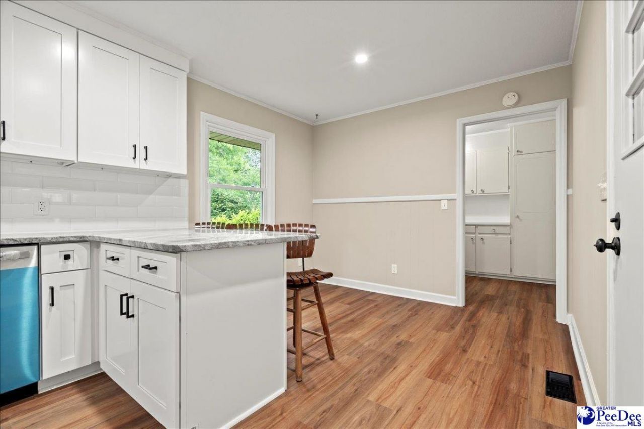 511 Arbor Dr Photo 13