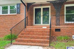 511 Arbor Dr photo 4