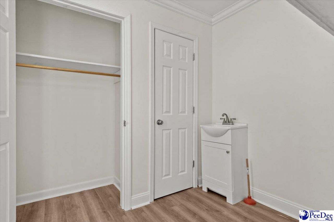 507 Arbor Dr Photo 16