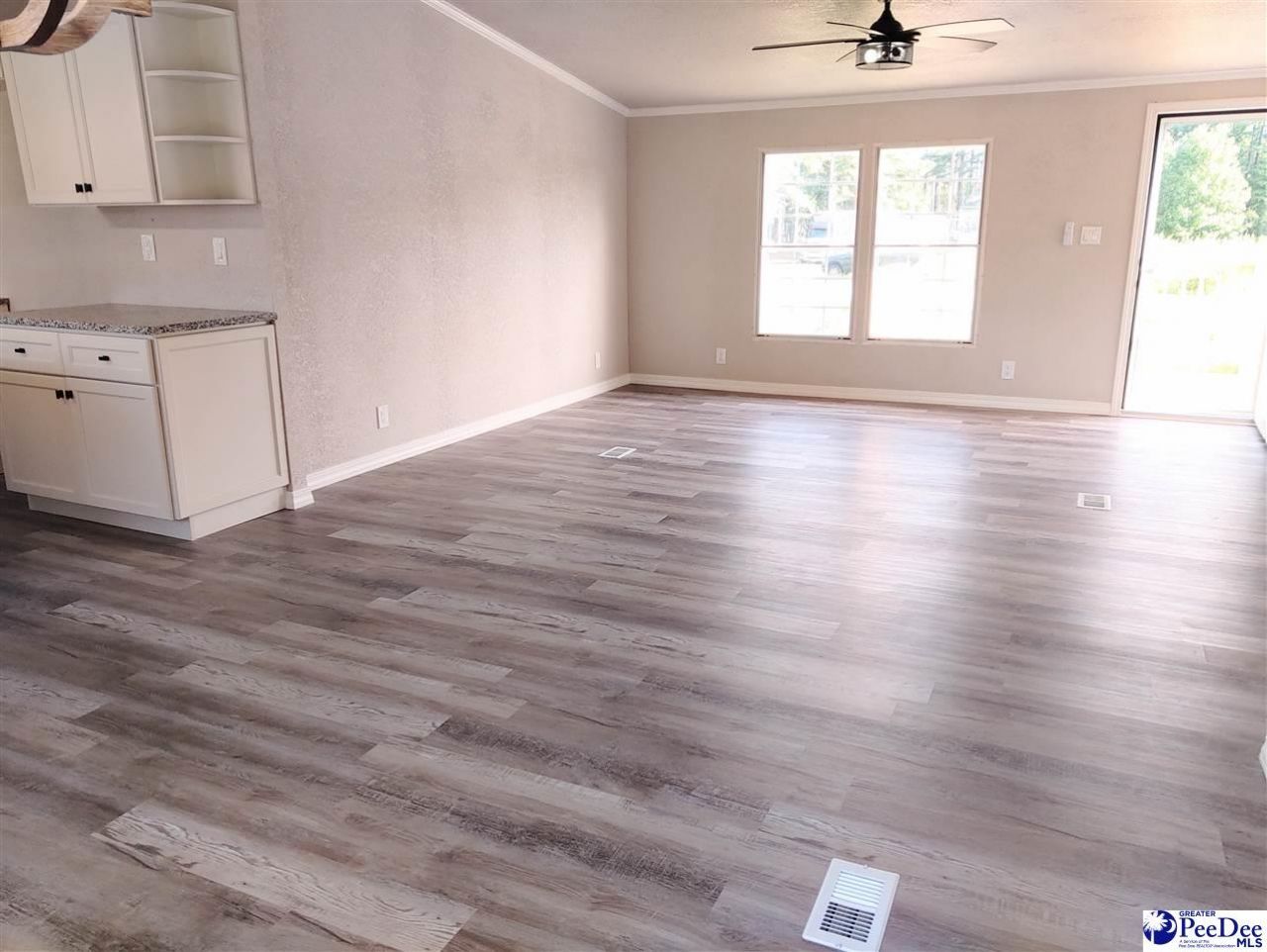 2797 Leola Hill Drive Photo 6